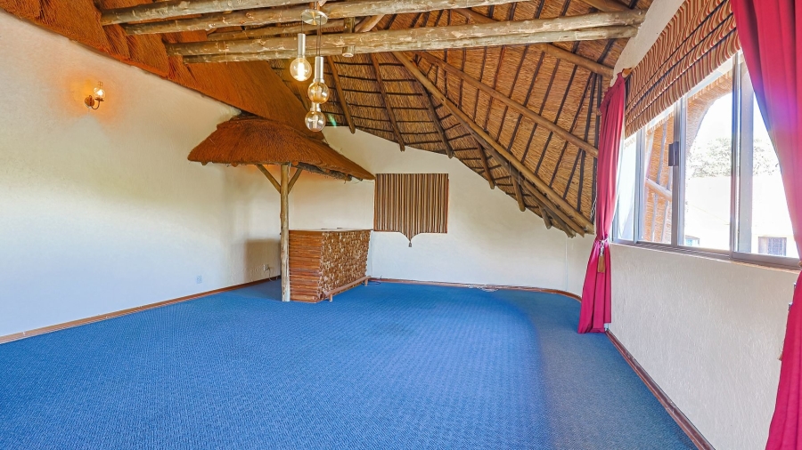 5 Bedroom Property for Sale in Protea Park North West